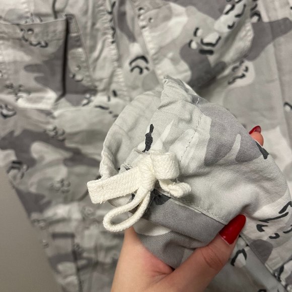 Hollister Paper Bag Pants White Camo - Picture 4 of 4